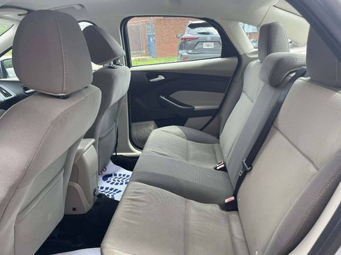 Used 2013 Ford Focus SE FWD image 11