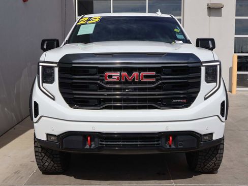 Used 2023 GMC Sierra 1500 AT4 w/ AT4 Premium Package AWD/4WD image 5