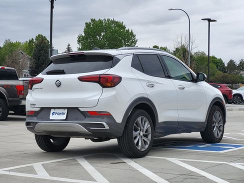 Used 2021 Buick Encore GX Essence w/ Advanced Technology Package AWD/4WD image 3