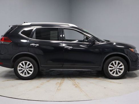 Used 2018 Nissan Rogue SV image 5