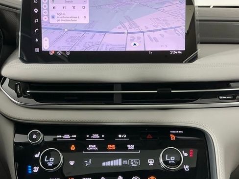 New 2027 INFINITI QX60 Luxe FWD image 15