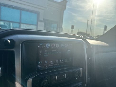 Used 2018 GMC Sierra 1500 SLT w/ SLT Premium Package AWD/4WD image 17