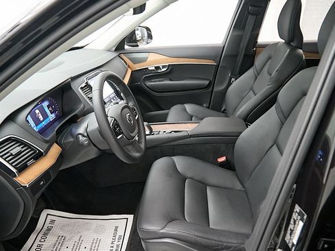 Certified 2024 Volvo XC90 B6 Plus w/ Protection Package Premier AWD/4WD image 19