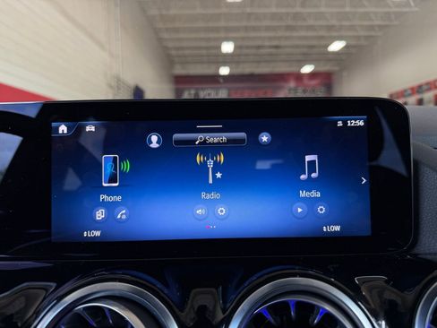 Used 2025 Mercedes-Benz GLA 250 image 31