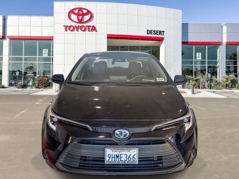 Used 2023 Toyota Corolla LE w/ Carpet Mat Package (TMS) FWD image 2
