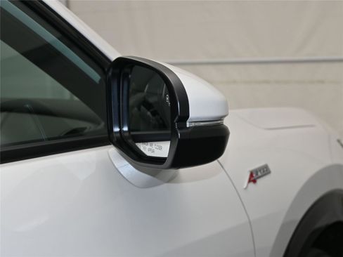 Certified 2025 Acura ADX A-Spec image 19