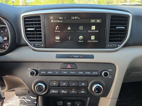 Used 2022 Kia Sportage LX FWD image 16