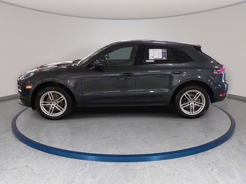 Certified 2019 Porsche Macan AWD/4WD image 8