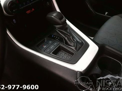 Used 2021 Toyota RAV4 XLE FWD image 20