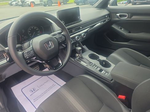 Used 2023 Honda Civic Sport image 10