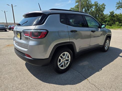 Used 2018 Jeep Compass Sport FWD image 7