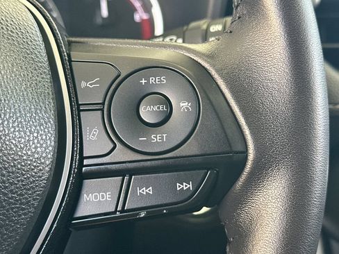 Used 2024 Toyota RAV4 XLE Premium FWD image 28