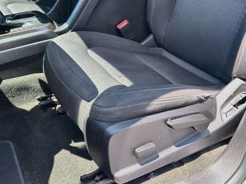 Used 2017 GMC Canyon SLE RWD image 19