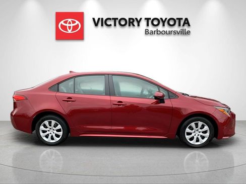 Used 2025 Toyota Corolla LE image 4