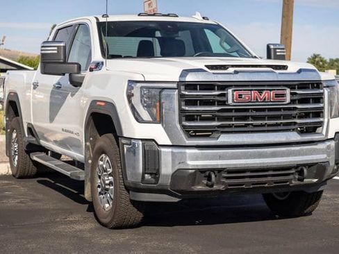 Used 2025 GMC Sierra 3500 SLT w/ SLT Convenience Package AWD/4WD image 2