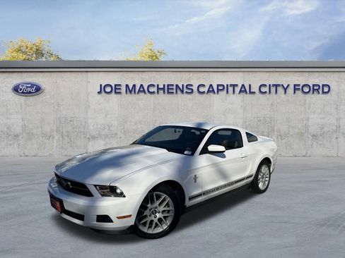 Used 2012 Ford Mustang Premium image 2