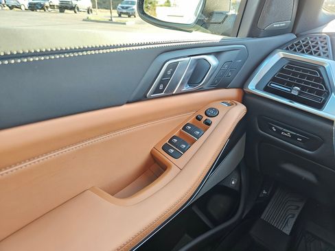 New 2026 BMW X5 xDrive50e image 29