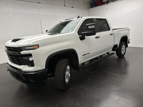Used 2024 Chevrolet Silverado 3500 W/T w/ WT Convenience Package AWD/4WD image 33
