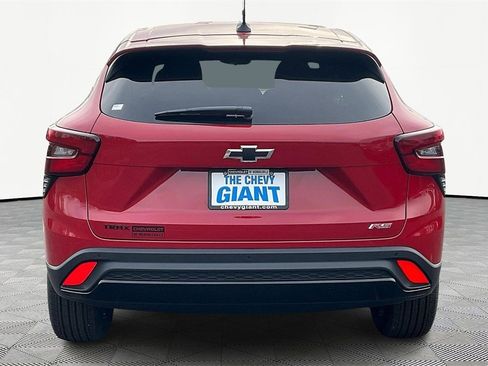 New 2026 Chevrolet Trax RS w/ Sunroof Package image 4