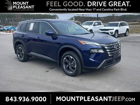 Used 2024 Nissan Rogue SV image 1