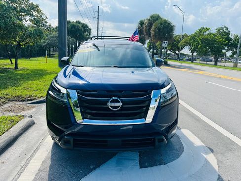 Used 2022 Nissan Pathfinder SV FWD image 8