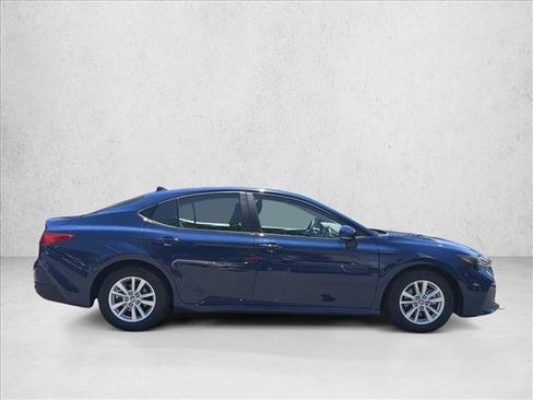 Used 2025 Toyota Camry LE FWD image 4