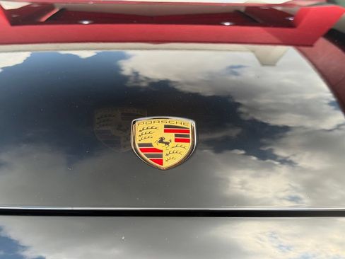 Used 2021 Porsche Cayenne AWD/4WD image 5