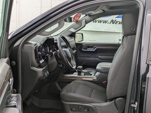 Used 2023 Chevrolet Silverado 1500 RST w/ Protection Package AWD/4WD image 4