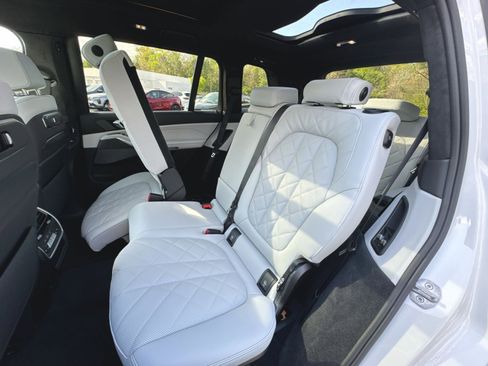 New 2026 BMW X7 xDrive40i AWD/4WD image 25