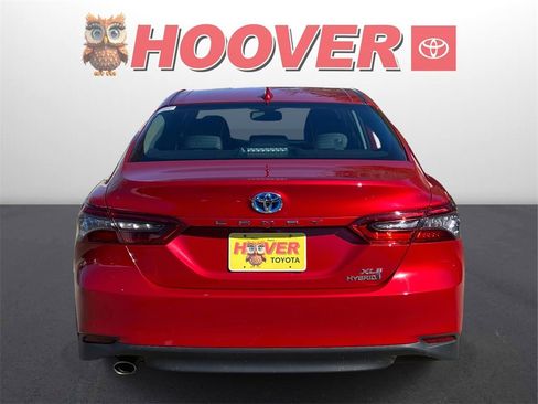 Used 2024 Toyota Camry XLE image 3