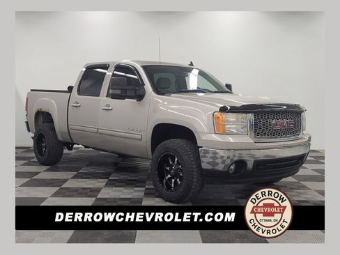 Used 2008 GMC Sierra 1500 SLT w/ SLT Preferred Package AWD/4WD image 1