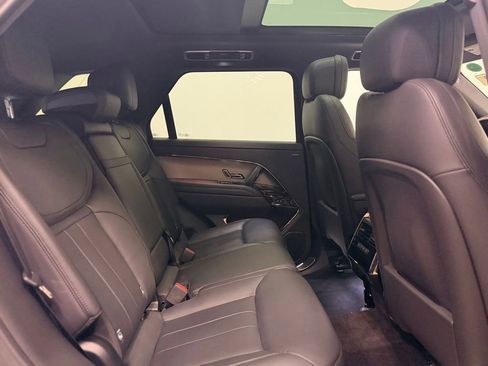 Used 2025 Land Rover Range Rover Sport SE image 22
