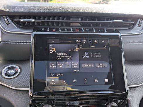 Used 2024 Jeep Grand Cherokee L Laredo w/ Trailer Tow Package image 22