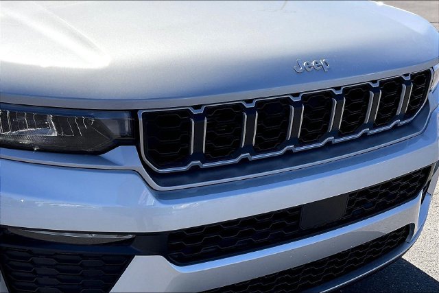 New 2026 Jeep Grand Cherokee Limited AWD/4WD image 35