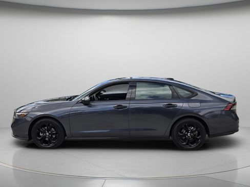 Certified 2025 Honda Accord SE image 5