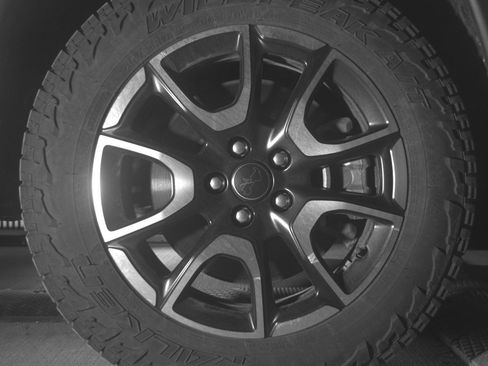 Used 2025 Jeep Compass Trailhawk AWD/4WD image 13