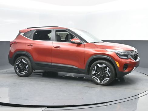 New 2026 Kia Seltos SX image 2