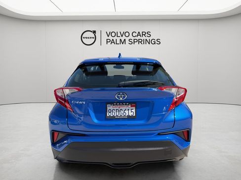 Used 2019 Toyota C-HR LE FWD image 4