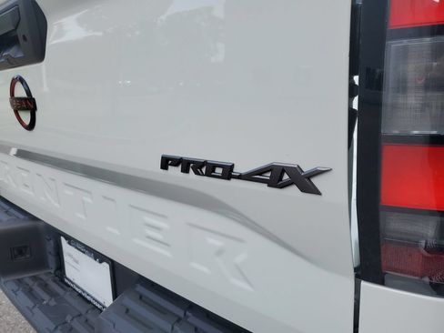 Certified 2023 Nissan Frontier PRO-4X w/ Tow Package AWD/4WD image 7