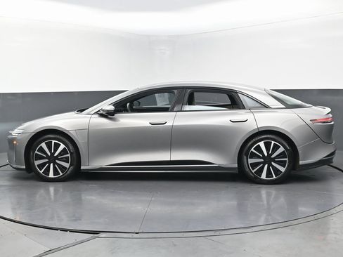 Used 2024 Lucid Air Touring image 7