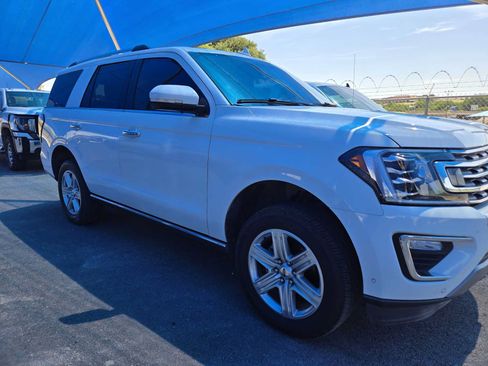 Used 2021 Ford Expedition Limited AWD/4WD image 2