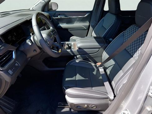 New 2026 GMC Acadia Denali w/ Super Cruise Package image 9