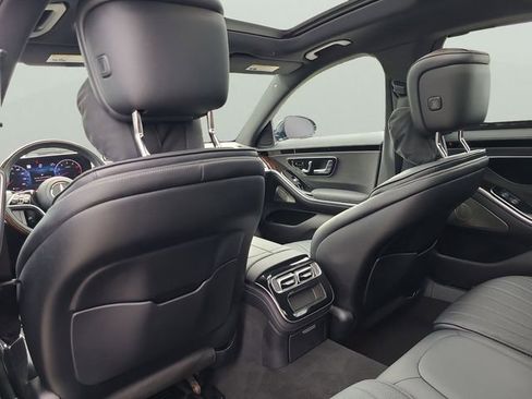 Used 2025 Mercedes-Benz S 500 4MATIC image 9