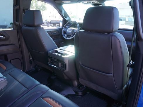 Certified 2023 GMC Sierra 1500 AT4 w/ AT4 Premium Package image 11