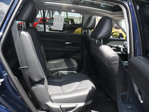 Certified 2025 Toyota Grand Highlander FWD image 21