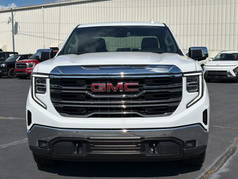 Used 2026 GMC Sierra 1500 SLT AWD/4WD image 3