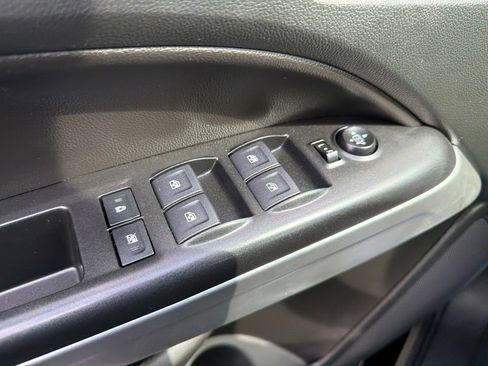 Used 2022 Chevrolet Colorado ZR2 AWD/4WD image 35
