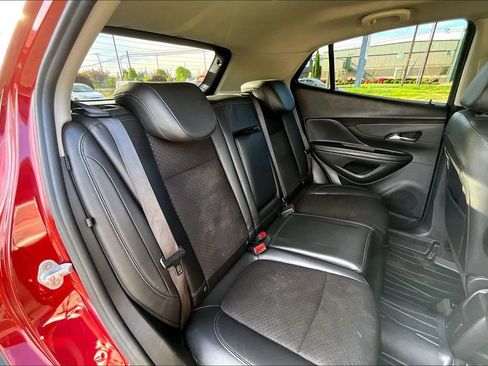 Used 2021 Buick Encore Preferred AWD/4WD image 20