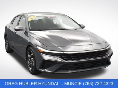 Used 2024 Hyundai Elantra SEL w/ Convenience Package