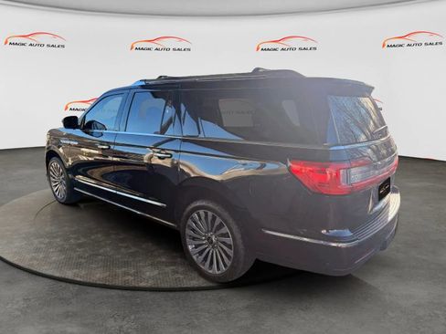 Used 2018 Lincoln Navigator L Reserve w/ Technology Package image 10